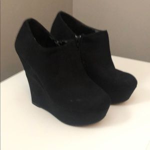 Platform wedge booties